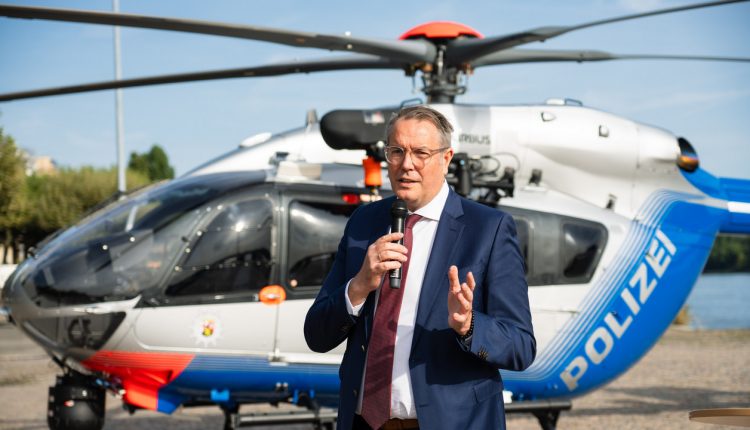 Rheinland-Pfalz Güvenliği İçin İki Yeni Polis Helikopteri Hizmete Girdi
