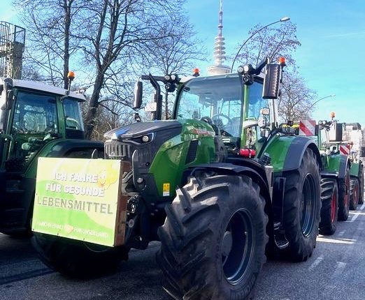 Almanya’da Hasat Sezonu Başladı:  Saarland Tarım Bakanı Berg Trafikte Daha Fazla Anlayış İstiyor