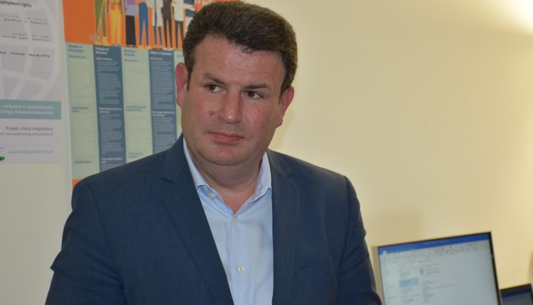 Alman İşgücü Piyasası Ekonomik Teşvik ve Küresel Pazarlar İçin İvme Bekliyor