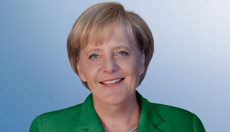 Schwesig ehrt Angela Merkel mit dem Verdienstorden/“Angela Merkel Liyakat Nişanı ile onurlandırıldı”