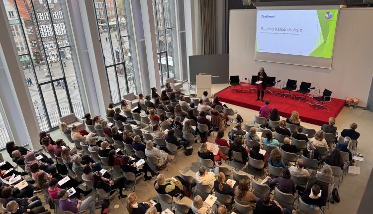 „Bremen’de Aile Merkezleri Demokrasinin Geleceğini Şekillendiriyor“