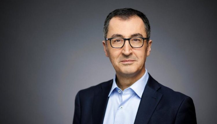 Cem Özdemir: “Küresel Rekabette Başarılı Olmak İçin Yenilik Gücüne İhtiyacımız Var”