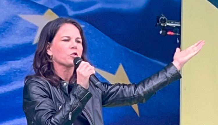 „Almanya Dışişleri Bakanı Baerbock: Barış ve Güvenlik Ortak Değerlerdir“