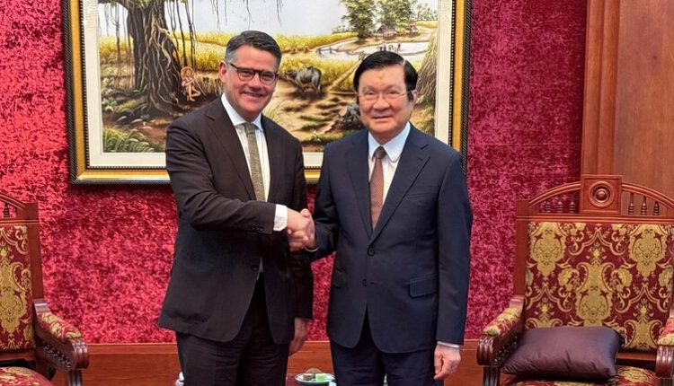 „Hessen Başbakanı Rhein: Vietnam Eğitim ve Teknolojide Önemli Bir Ortak“