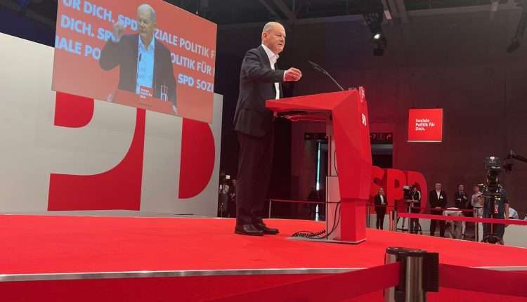 Scholz: Wer Deutsch spricht und arbeitet, soll Deutscher werden /Almanca Konuşuyorsan, Çalışıyorsan Vatandaş Olmalısın”