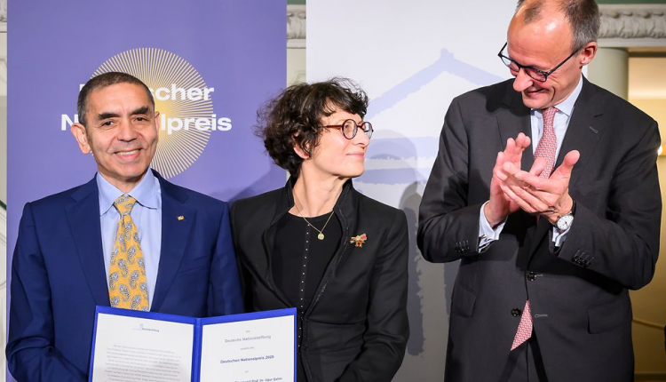 Nationalpreis 2025 für Türeci und/(ve) Şahin’(e) Almanya’dan Büyük Onur