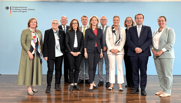 Gleicher Lohn: Neue Kommission greift durch/Eşit Ücret Komisyonu Kuruldu