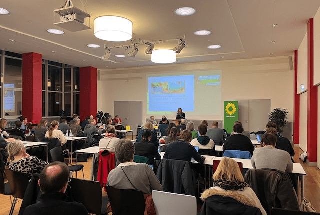 Grüne Hamburg beschließt Klimaleitantrag/ Hamburg’da Yeşillerden İklim Yol Haritasına Onay