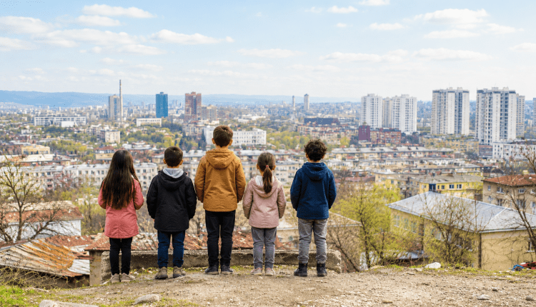 Jedes siebte Kind in Deutschland arm/Almanya’da her yedi çocuktan biri yoksul
