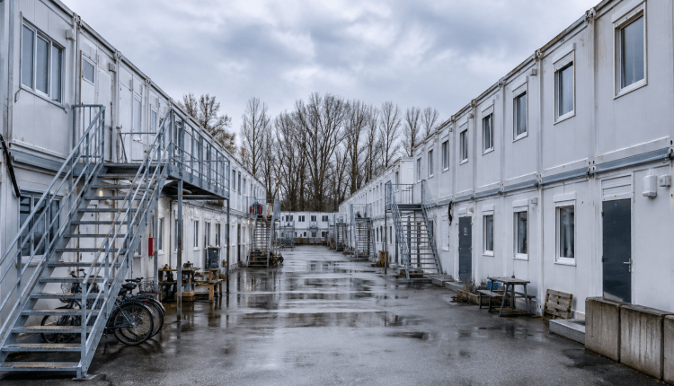 Deutschland baut Asylunterkünfte ab/Almanya sığınmacı barınma kapasitesini azaltıyor